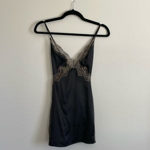 Victoria’s Secret black slip
